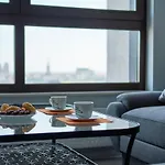 Lux Apartment Center
